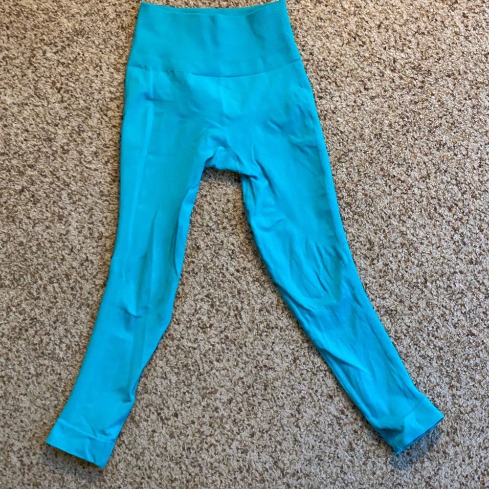 SOLD. Lululemon Compression Leggings Sz 4
